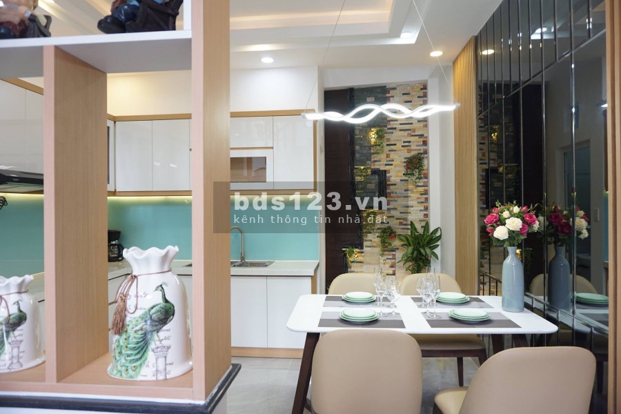 Bán nhà đi định cư Ngô Tất Tố - 68m2 HXH 7.3 tỷ - đầy đủ công năng