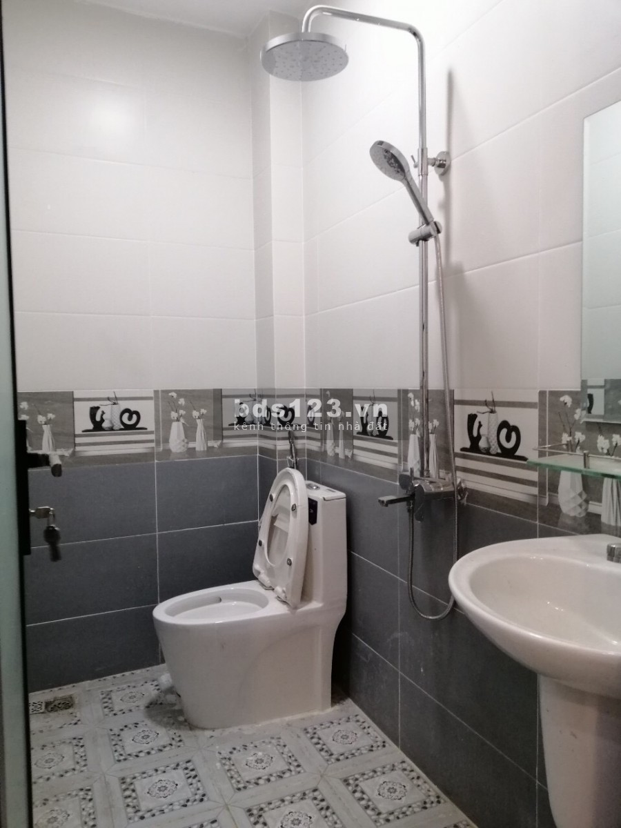 Bán nhà 3 tầng mặt tiền hẻm Hiệp Bình Phước Thủ Đức giá chỉ 5 tỷ 950