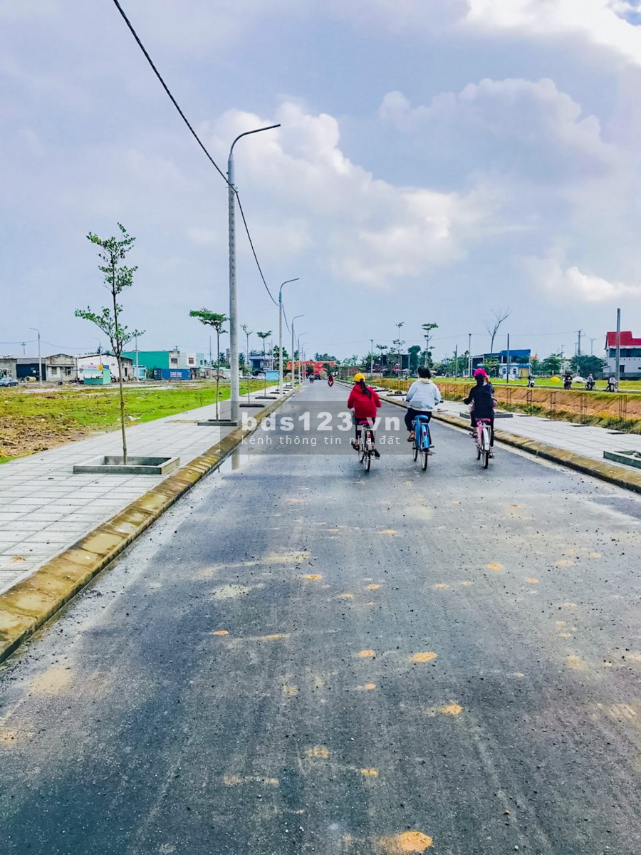Đầu tư sinh lời cao, sổ hồng trao tay liên hệ xem đất để có vị trí đẹp