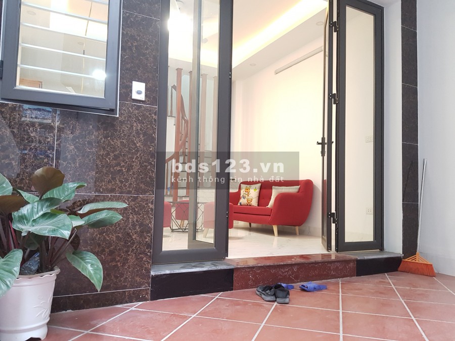 BÁN NHÀ THANH AM, LONG BIÊN - 36M x 5 TẦNG - 4 PHÒNG NGỦ, CÓ SÂN NHỎ ĐỂ XE [2.1x TỶ]