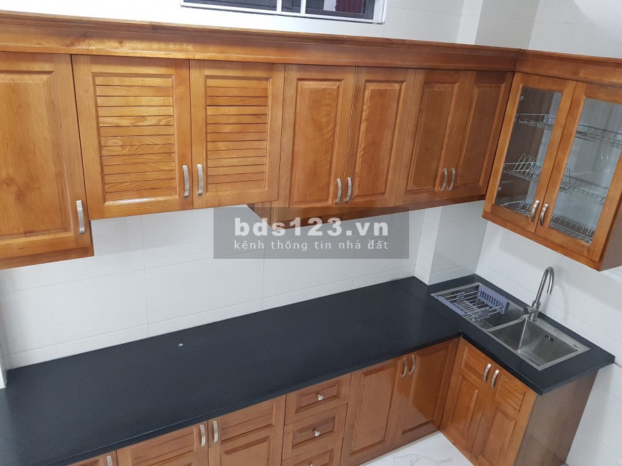 BÁN NHÀ THANH AM, LONG BIÊN - 36M x 5 TẦNG - 4 PHÒNG NGỦ, CÓ SÂN NHỎ ĐỂ XE [2.1x TỶ]