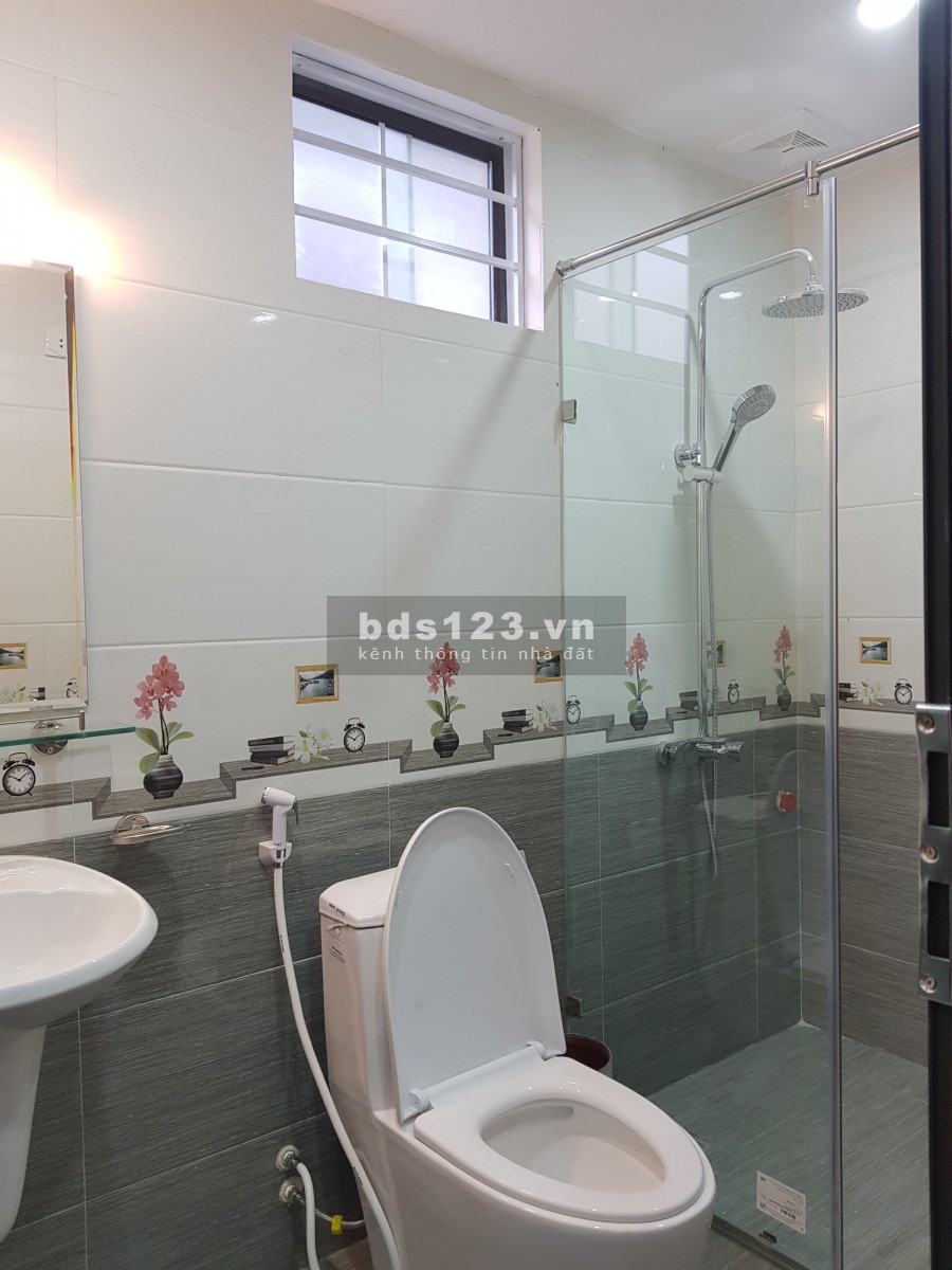 BÁN NHÀ THANH AM, LONG BIÊN - 36M x 5 TẦNG - 4 PHÒNG NGỦ, CÓ SÂN NHỎ ĐỂ XE [2.1x TỶ]