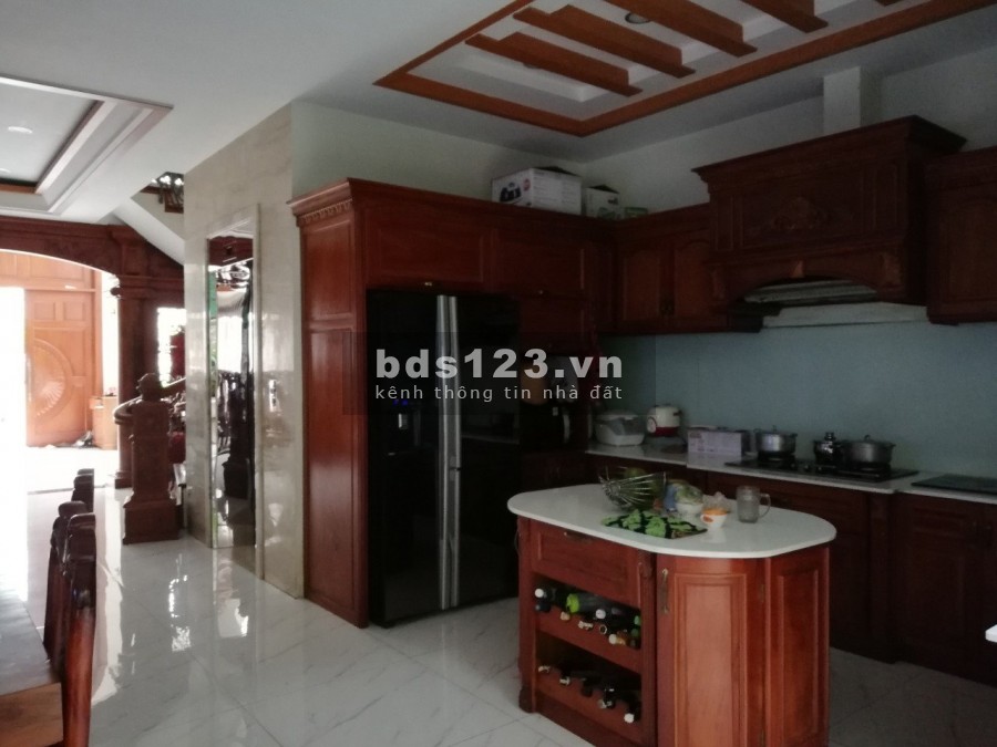 Biệt thự phố 5 tầng. Cạnh Maritime Bank Bàu Cát, Tân Bình. 16,5 tỷ