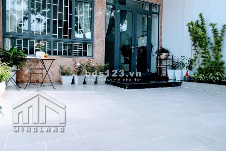 Cho thuê nhà phố nguyên căn đầy đủ nội thất dt: 6x20m trong KDC Vạn Phúc City Thủ Đức
