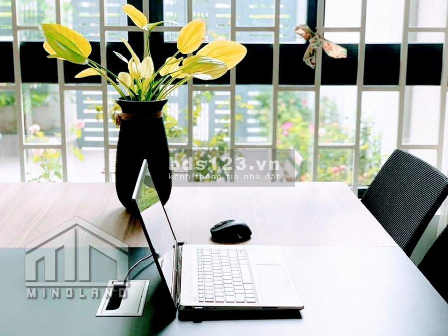 Cho thuê nhà phố nguyên căn đầy đủ nội thất dt: 6x20m trong KDC Vạn Phúc City Thủ Đức