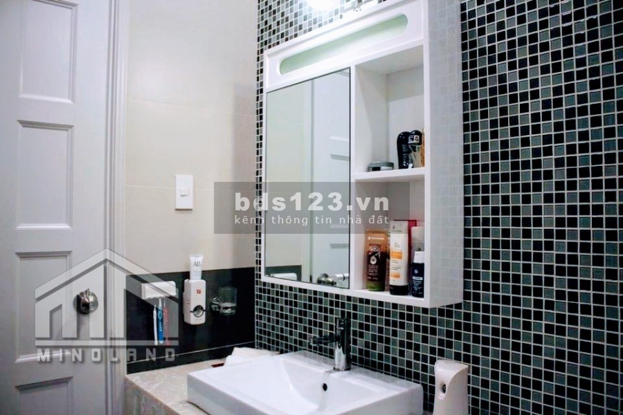 Cho thuê nhà phố nguyên căn đầy đủ nội thất dt: 6x20m trong KDC Vạn Phúc City Thủ Đức