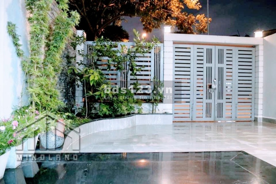 Cho thuê nhà phố nguyên căn đầy đủ nội thất dt: 6x20m trong KDC Vạn Phúc City Thủ Đức