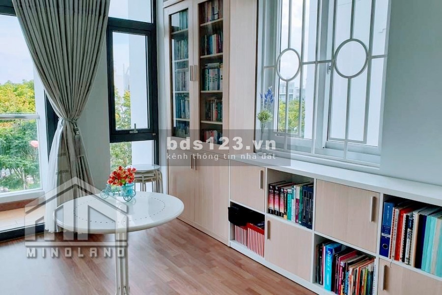 Cho thuê nhà phố nguyên căn đầy đủ nội thất dt: 6x20m trong KDC Vạn Phúc City Thủ Đức