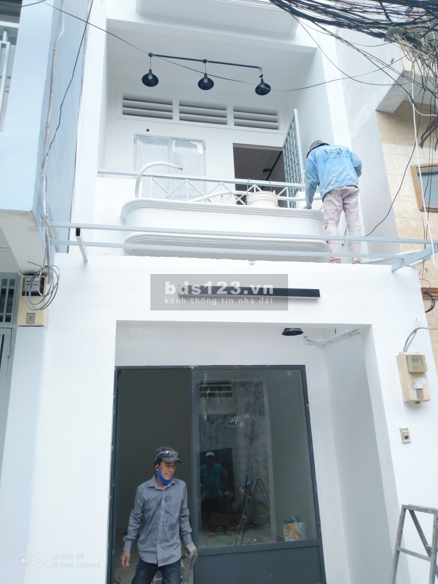 Bán nhà CMT8 Quận 10, 2 tầng chỉ 4,6 tỷ. TL