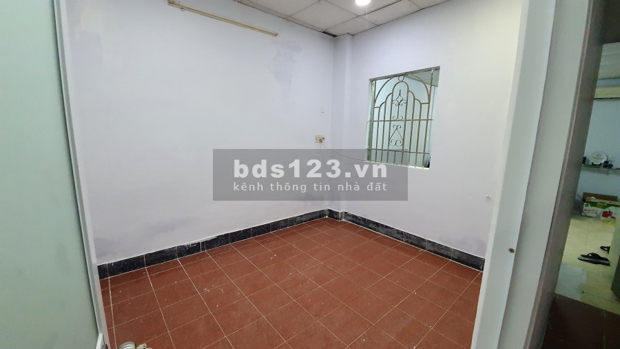 BÁN GẤP NHÀ C4 HẺM HÒA HƯNG QUẬN 10, 181m2 (13x14) GIÁ 15.2 TỶ, TIỆN XÂY MỚI, GPXD 3 LẦU