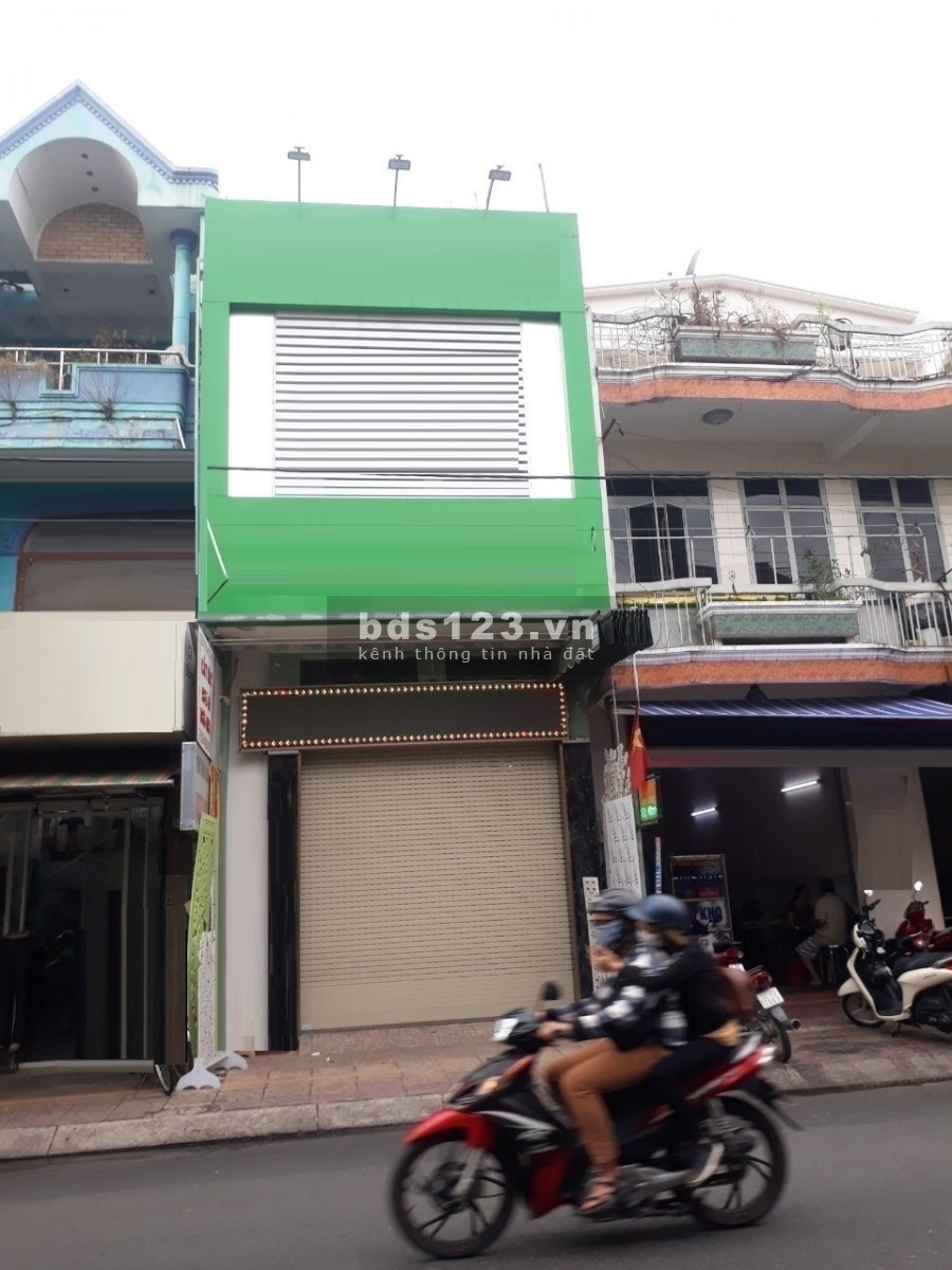 Nhà mặt tiền đường Hàm Nghi, trống suốt ngang 4m