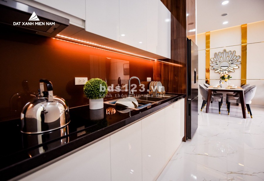 Tuyệt phẩm căn hộ bên hồ, 2PN/76m2 30+ tiện ích, 2TTTM - 3 hồ bơi