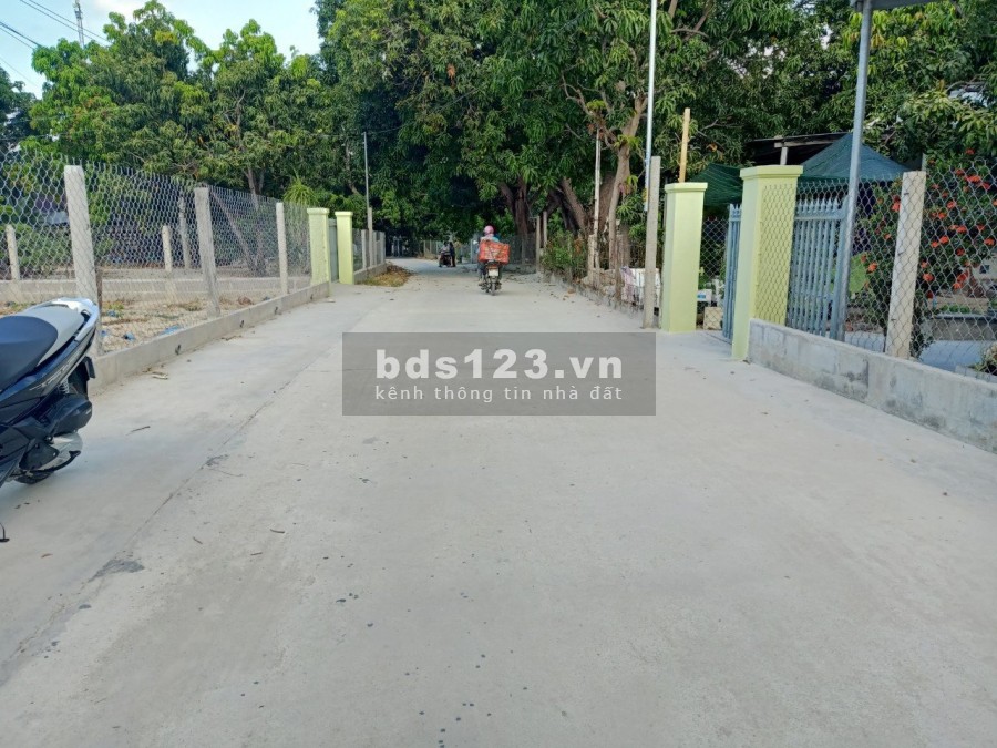 Cần bán nhanh lô dất thổ cư ngay trung tâm xã cam thành bắc huyện Cam Lâm tỉnh Khánh Hòa, gần QL1A, chỉ với 2,5tr/m2