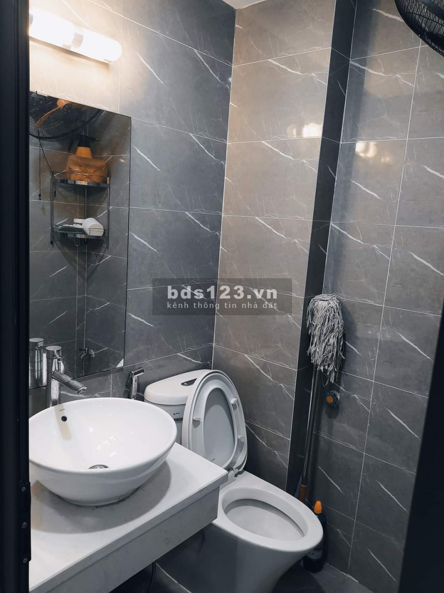 HÀM NGHI OTO ĐỖ CỬA KINH DOANH 40M2 5 TẦNG giá 5ty
