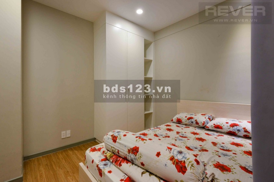 Cần cho thuê căn hộ Gold View Quận 4 dt 68m2 2PN 1WC giá 13.5 triệu.