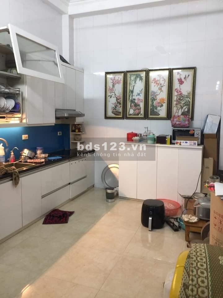 Bán nhà Đội Cấn Ba Đình. Nhà đẹp về ở ngay. DT 46m2 giá chỉ 4.6 tỷ