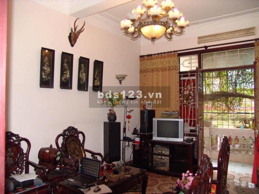 BÁN NHÀ PHÂN LÔ Ô TÔ 7 CHỖ ĐỖ CỬA 3 MẶT THOÁNG NGÃ TƯ SỞ ĐỐNG ĐA 80M2