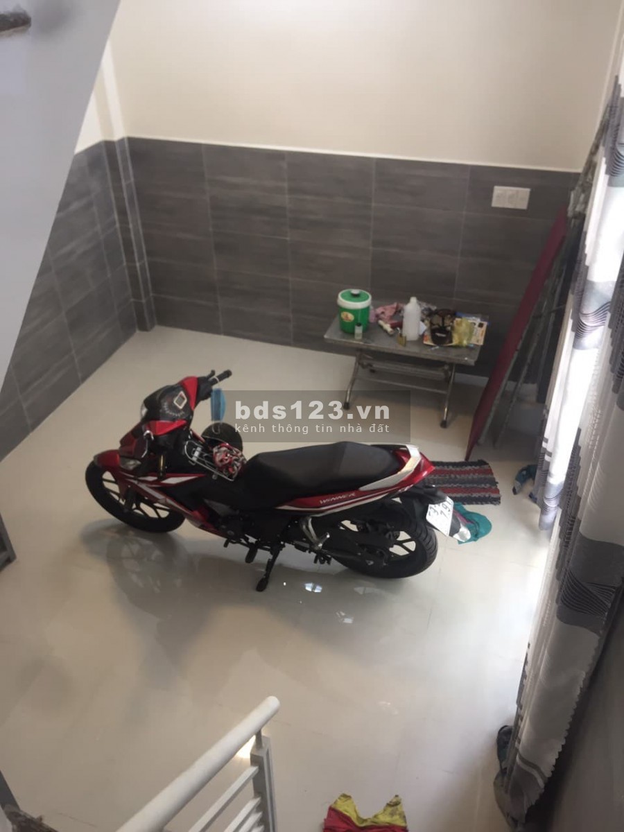 Chỉ 2.9 tỷ Dt 20 m2 5x4, 2 lầu, nhà đẹp