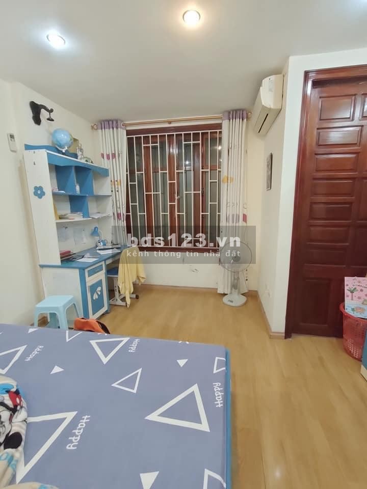 Bán nhà Đường Láng TT Đống Đa, 40m x 5 tầng, mặt tiền 4m, giá 3.8 tỷ