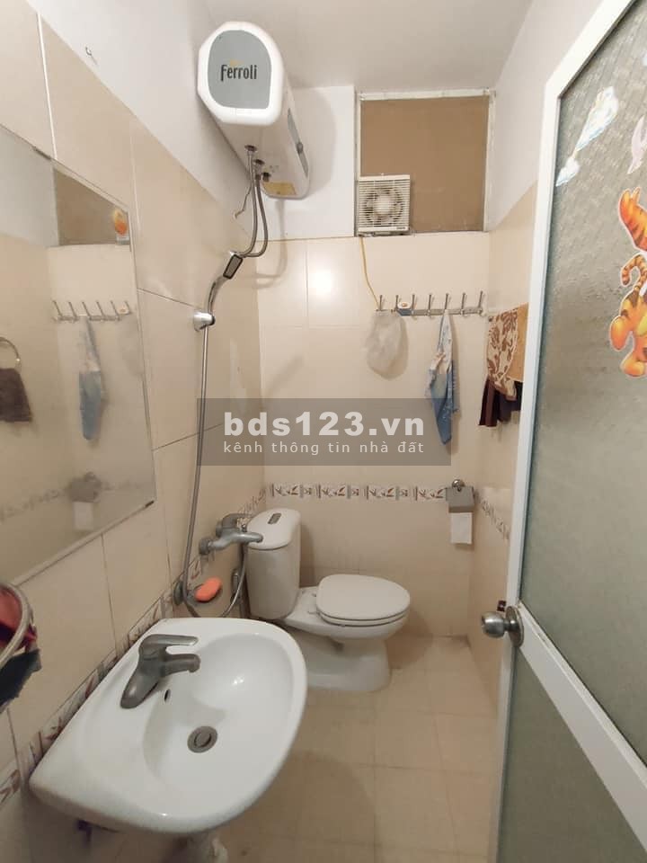 Bán nhà Đường Láng TT Đống Đa, 40m x 5 tầng, mặt tiền 4m, giá 3.8 tỷ