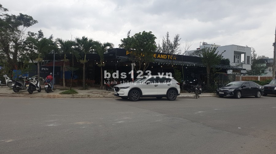 Bán 4 lô đất mặt tiền khu FPT city giá 2x tỷ