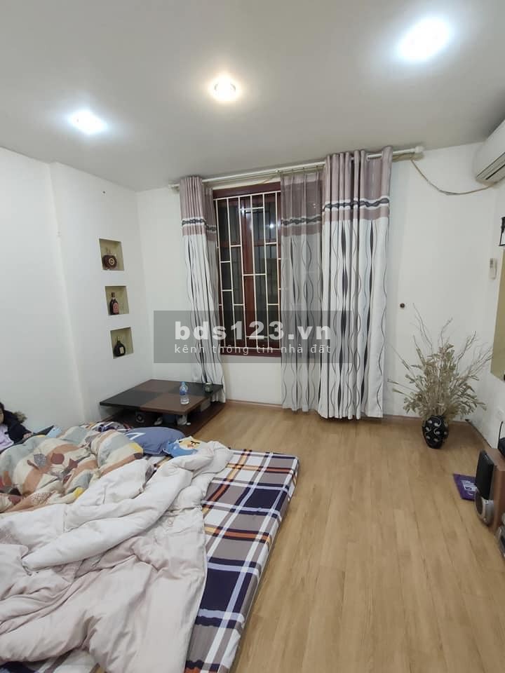 Bán nhà Đường Láng TT Đống Đa, 40m x 5 tầng, mặt tiền 4m, giá 3.8 tỷ