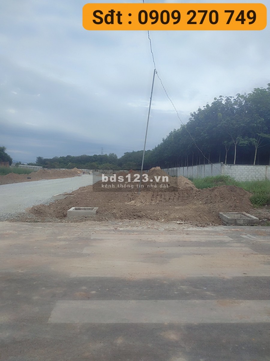Đất mặt tiền đường ĐT7A ( Hùng Vương ). Sổ hồng riêng