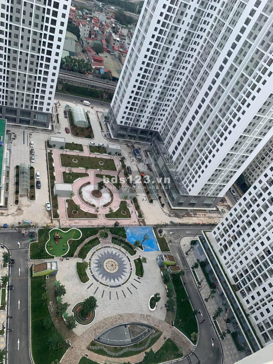 Cần Cho thue căn hộ 65,8m toà No4