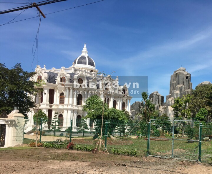 Cần BÁN lô đất nhánh đường quốc lộ, gần chợ, trường học,nhà thờ giá chỉ 600 triệu