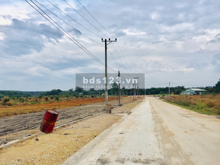 Lô góc 2 mặt tiền 131m2 cặp nách KCN Hắc Dịch hướng sân bay Long Thành