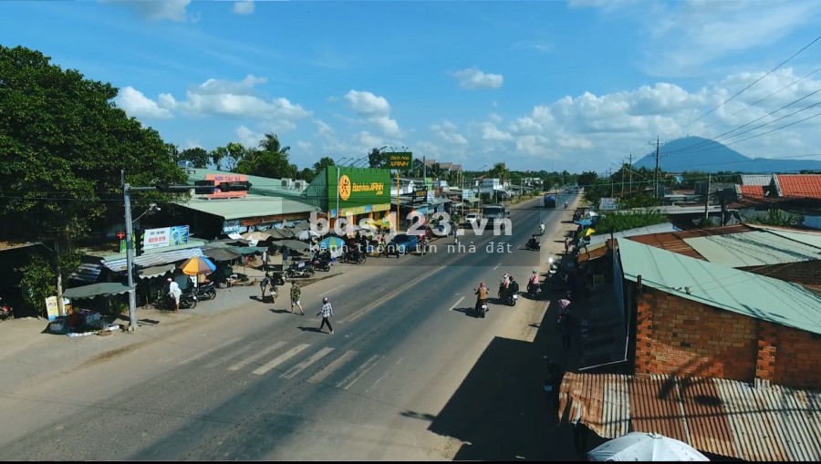 CẦN BÁN GẤP ĐẤT SỔ ĐỎ MẶT TIỀN ĐƯỜNG
