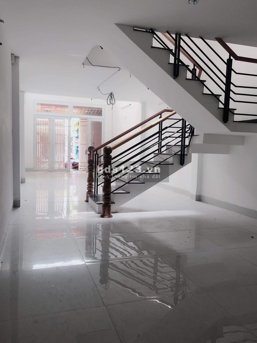 Mặt Tiền Vườn Lài. Quận Tân Phú dt 80m2, 4m x 20m giá chào 8.5 tỷ