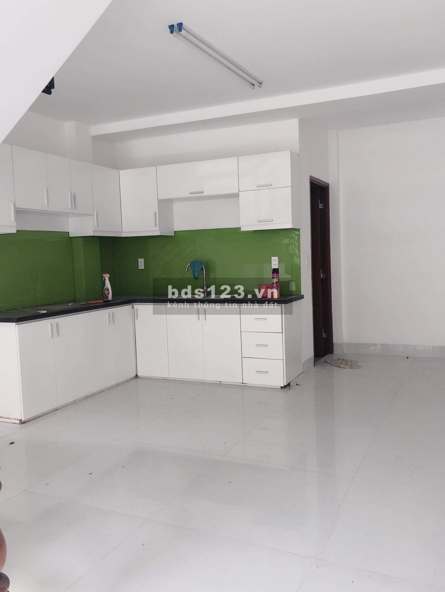 Mặt Tiền Vườn Lài. Quận Tân Phú dt 80m2, 4m x 20m giá chào 8.5 tỷ