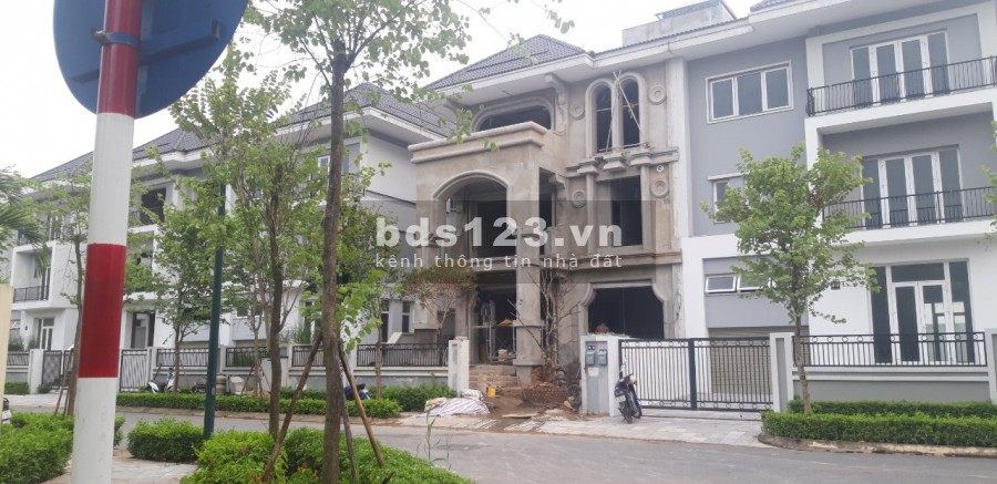 Đại gia hàng đầu HN livertream bán nhà K-6 ciputra sả nhà đồng giá 131tr/m2