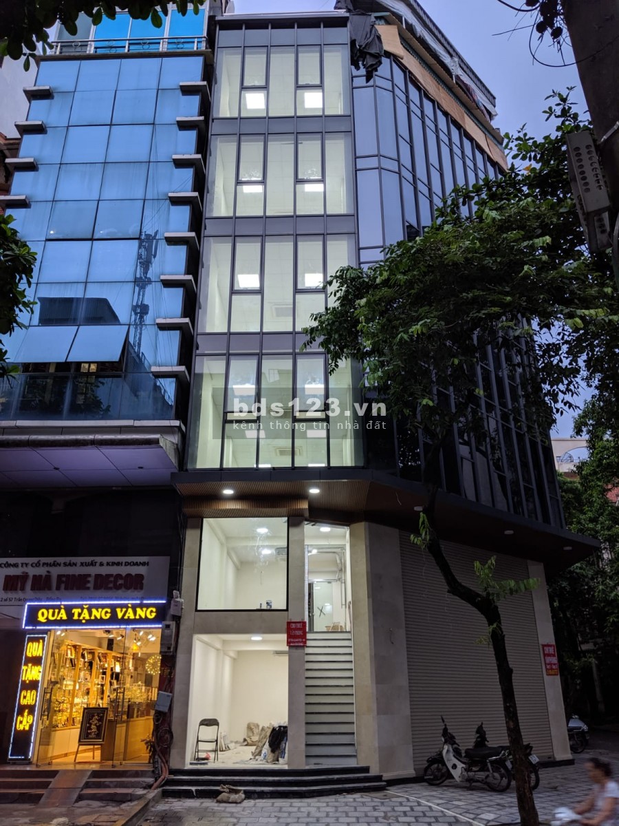 Sàn văn phòng 36 m2, 59 Trần Quang Diệu, phường Ô Chợ Dừa, Quận Đống Đa, Hà Nội.