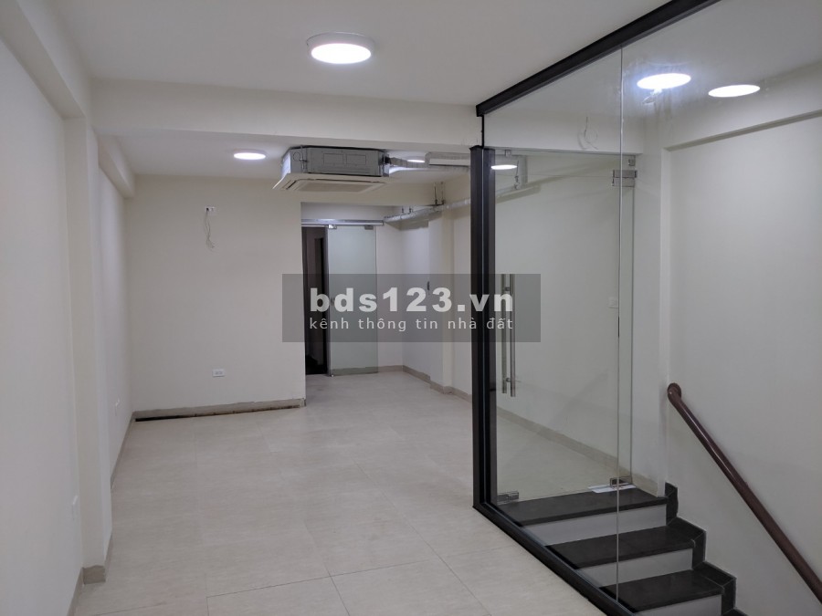 Sàn văn phòng 36 m2, 59 Trần Quang Diệu, phường Ô Chợ Dừa, Quận Đống Đa, Hà Nội.