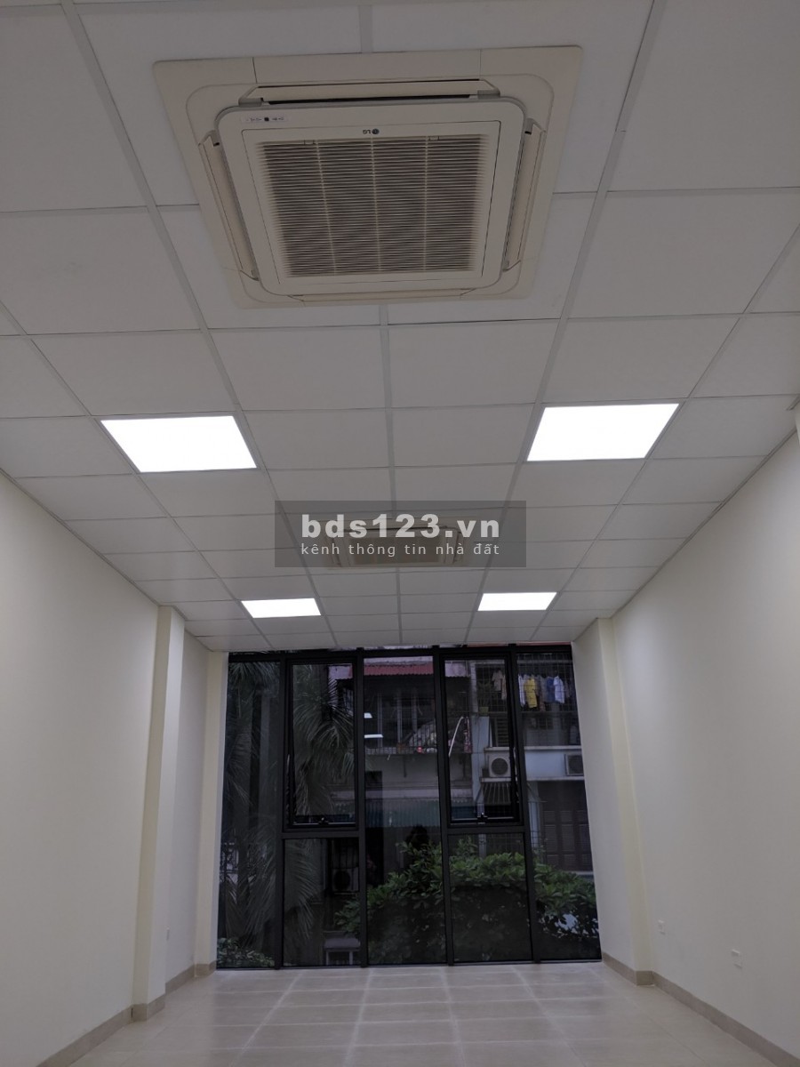 Sàn văn phòng 36 m2, 59 Trần Quang Diệu, phường Ô Chợ Dừa, Quận Đống Đa, Hà Nội.