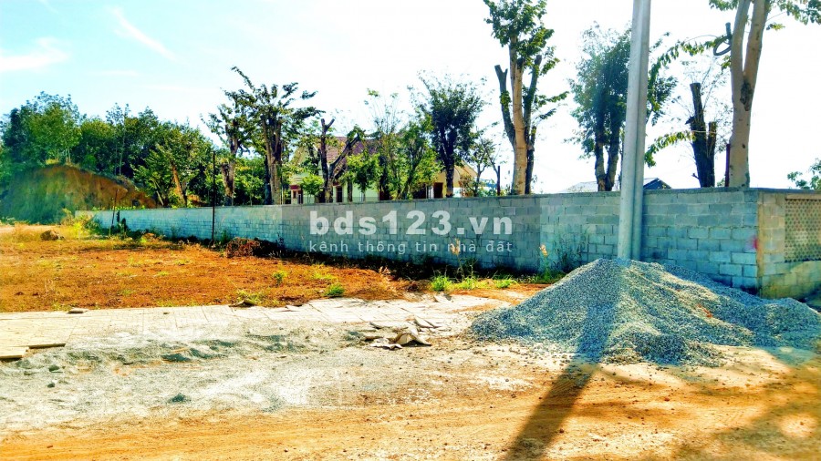 Bán Nhanh Lô Đất Ngộp Sát Biệt Thự Ở Bình Phước