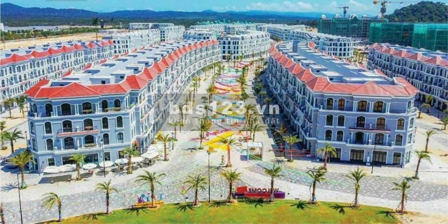 MỞ BÁN SHOPHOUSE KỀ CASINO PHÚ QUỐC - ĐẦU TƯ 4 TỶ THU VỀ SAU 2 NĂM 8 TỶ . LIÊN HỆ 0909 607604