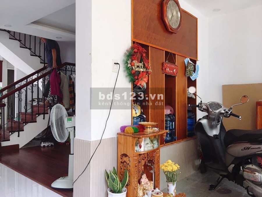 Nhà bán 8PN Nguyễn Thái Sơn Gò Vấp giá chỉ 5.1 tỷ. Mặt tiền, DT(5.7 x 12).