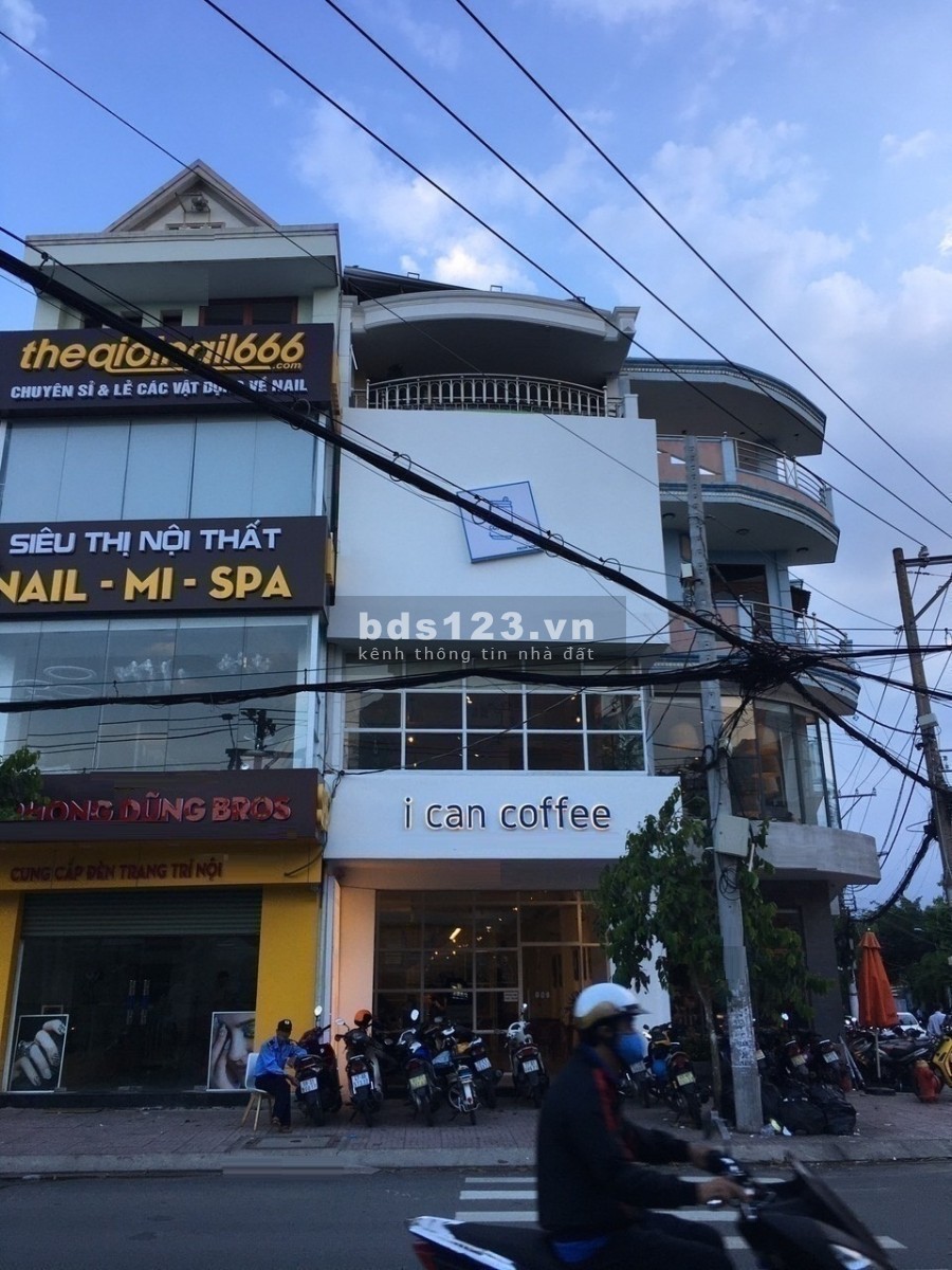 Nhà mt 4,2x20m đường Võ Oanh (D3 cũ) kd tấp nập