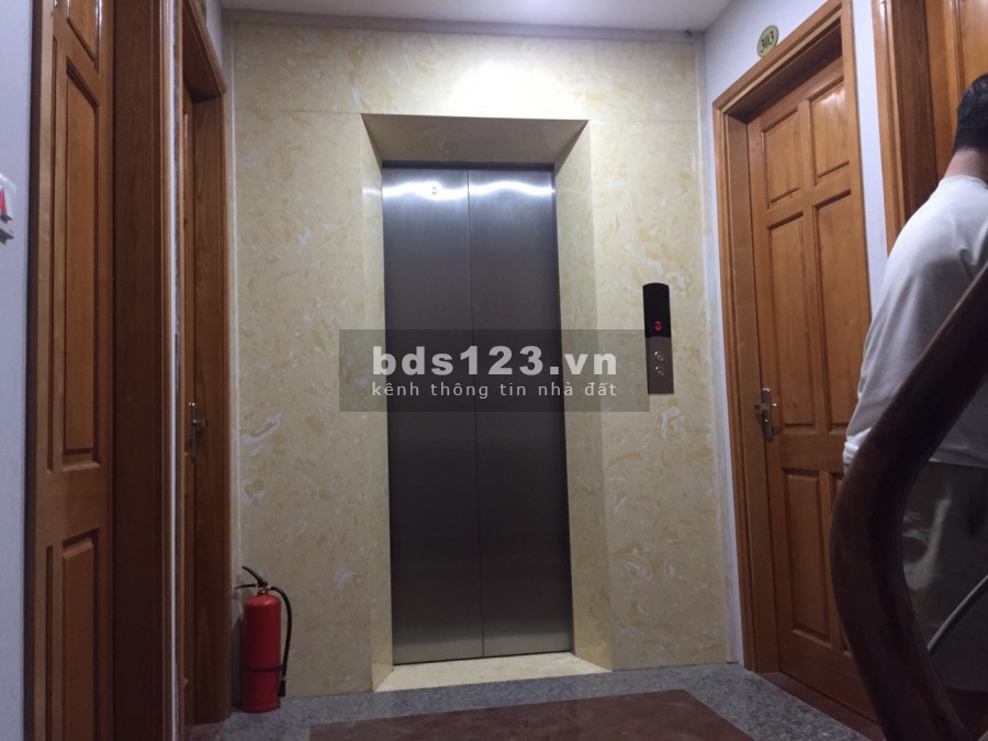 Bán Gấp Nhà CCMN Đường La Thành, 7 Tầng 100M2 MT 6M Giá chỉ 20 tỷ