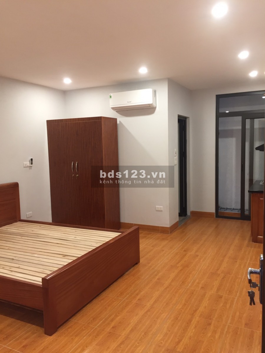 Bán Gấp Nhà CCMN Đường La Thành, 7 Tầng 100M2 MT 6M Giá chỉ 20 tỷ