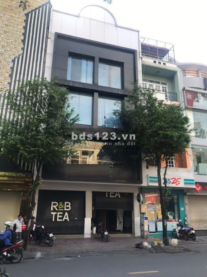 Lũy Bán Bích vị trí đẹp kd đắc địa 8.5 x 8, Nhà 3 lầu
