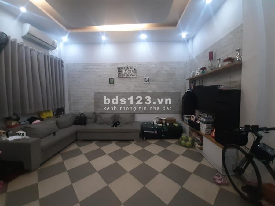 Bán nhà Phố Đình Ngang, Q. Hoàn Kiếm DT 36m2x5 tầng. LH: 0846 282 986.