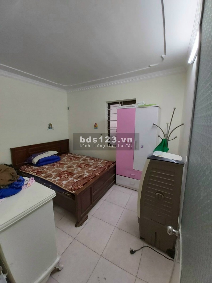 Bán nhà Hoàng Hoa Thám – Ba Đình. Nhà kiên cố. An sinh đỉnh. Mua về ở ngay. Giá 2.9 tỷ