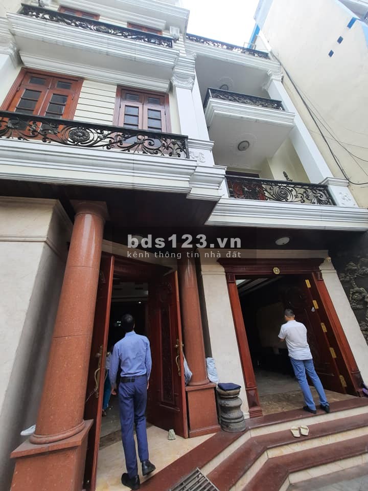 BÁN NHÀ MẶT TIỀN NGUYỄN TRỌNG TUYỂN 165M2 PHÚ NHUẬN