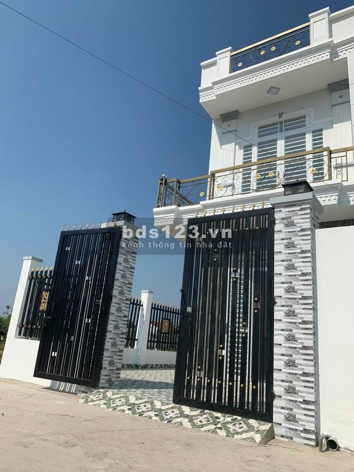 Bán Nhà 1 Lầu - Vị Trí Đẹp - Kế Bên Phú Gia Viên Của Hồ Ngọc Hà