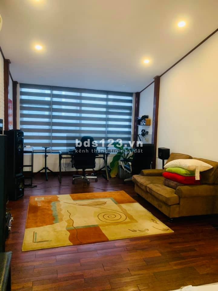 Hiếm! Bán nhà mặt ngõ Thái Hà, 37m2 *5T, kinh doanh tốt, cách phố 20m.