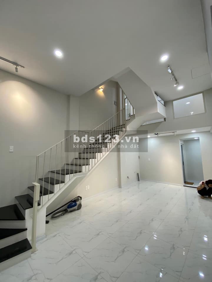TT Bình Thạnh, Xe Hơi Vô Nhà, 5 Tầng Kiêng Cố, 7.6 Tỷ Nhà Mới Đẹp.